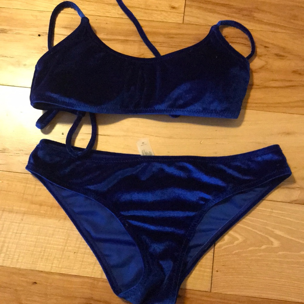 Velvet bikini
